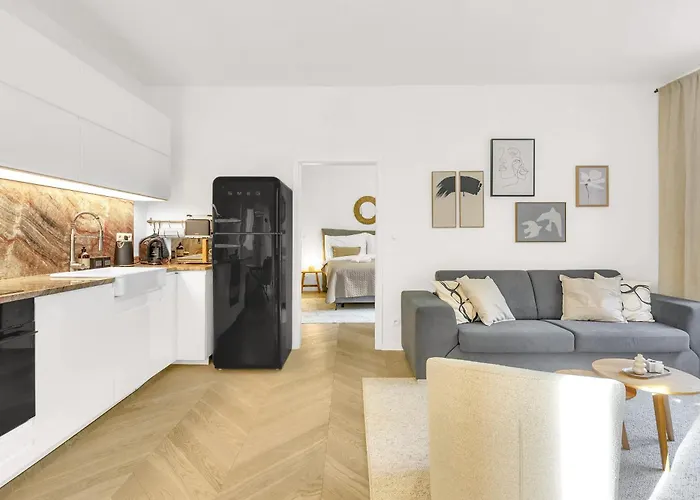 Quiet On Dunajska - Up To 6 Guests شقة *