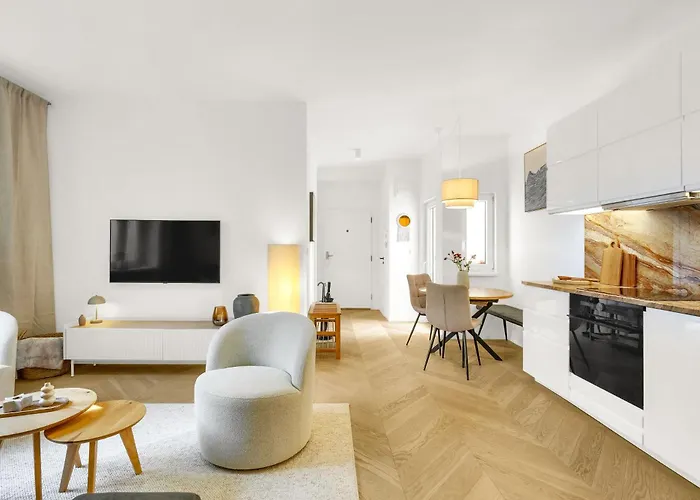 Quiet On Dunajska - Up To 6 Guests شقة